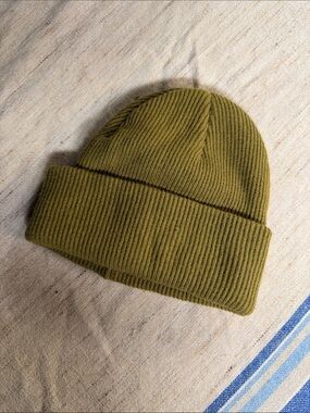 DC Shoes coOlive Green Ribbed Knit Beanie